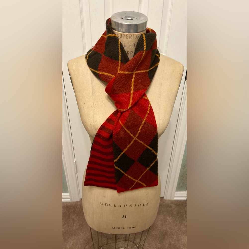 Fossil Brand Double Sided Argyle Paid / Striped Scarf